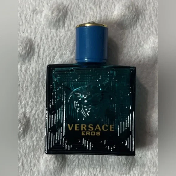 Versace Eros Eau De Toilette 5ml Miniature Fragrance - Picture 2 of 6